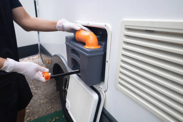Best Porta potty rental near me  in Geneva, IN